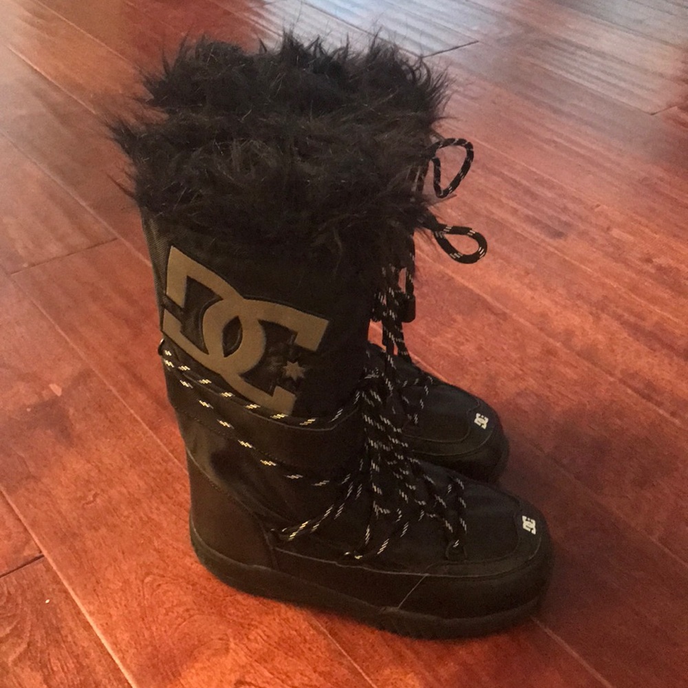 Snow Boots